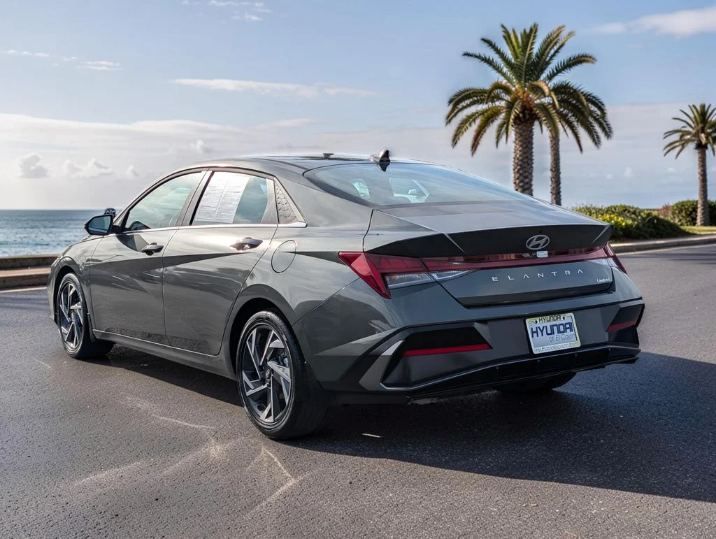 Used 2025 Gray Hyundai Limited image 7