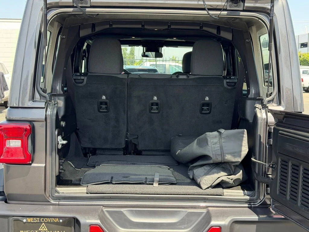 Certified Used 2025 Gray Jeep Rubicon image 18