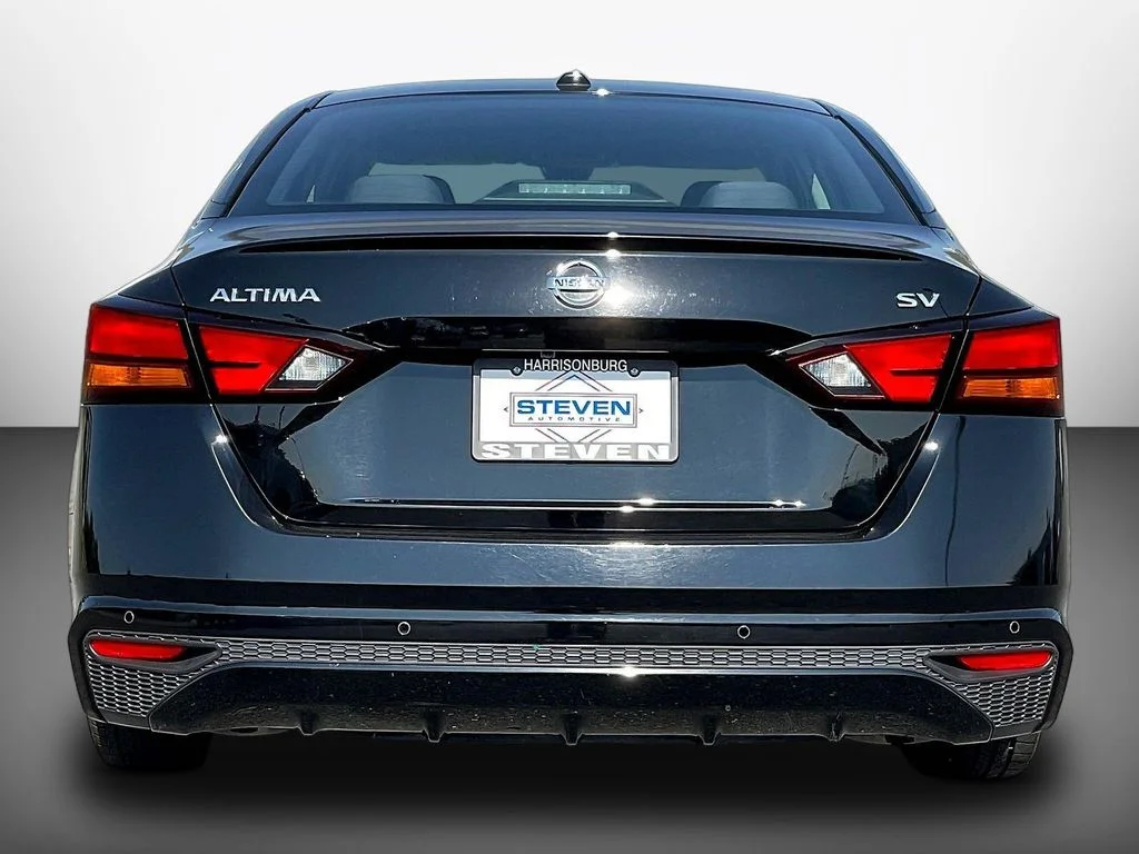 Certified Used 2021 Super Black Nissan 2.5 SV image 5