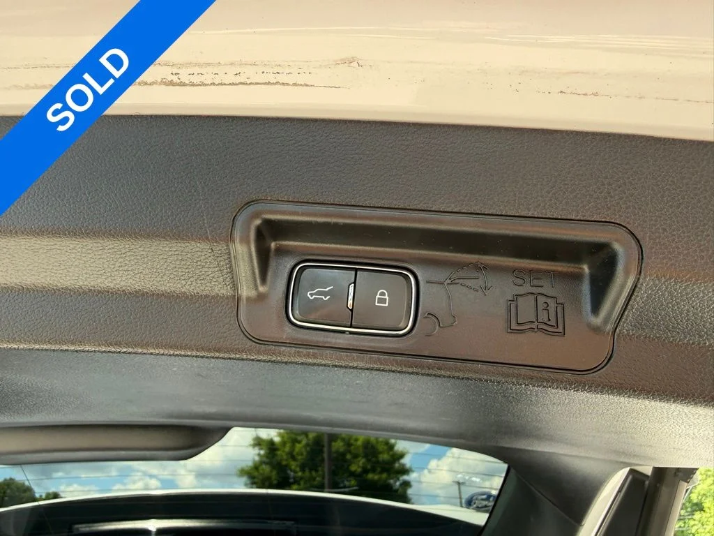 Used 2020 White Ford XLT image 27
