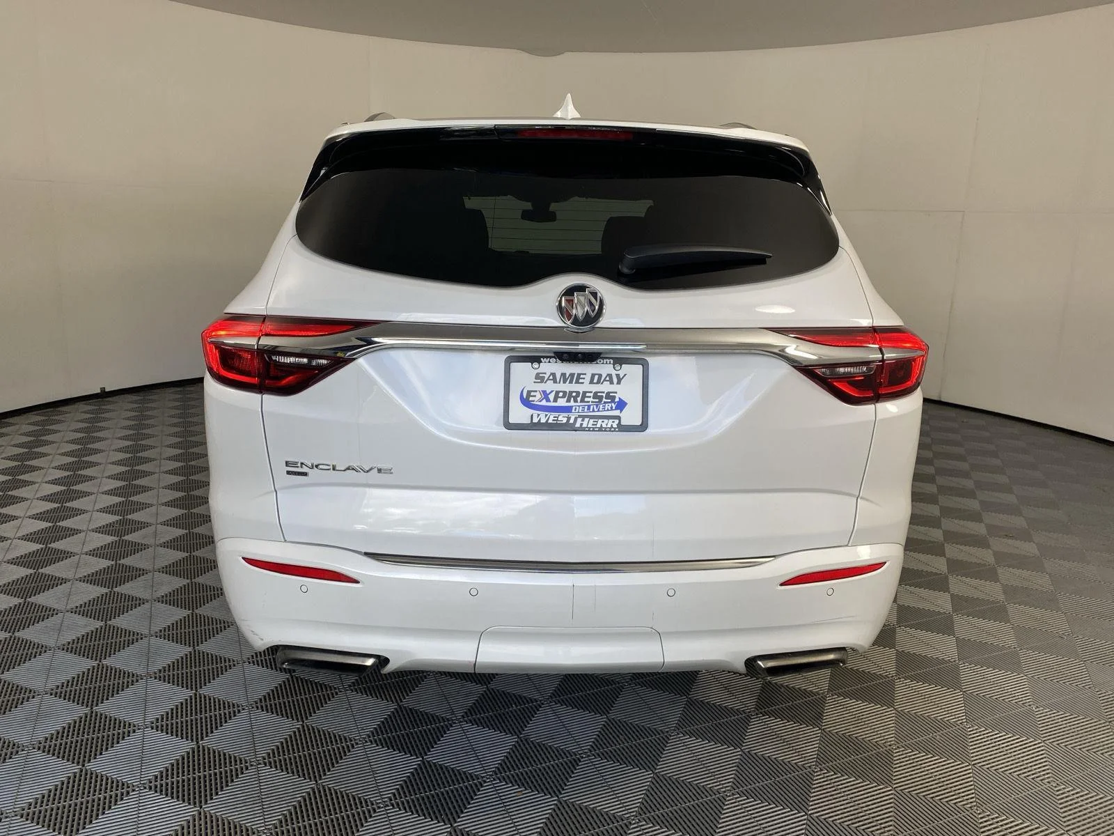 Used 2020 White Frost Tricoat Buick Avenir image 6