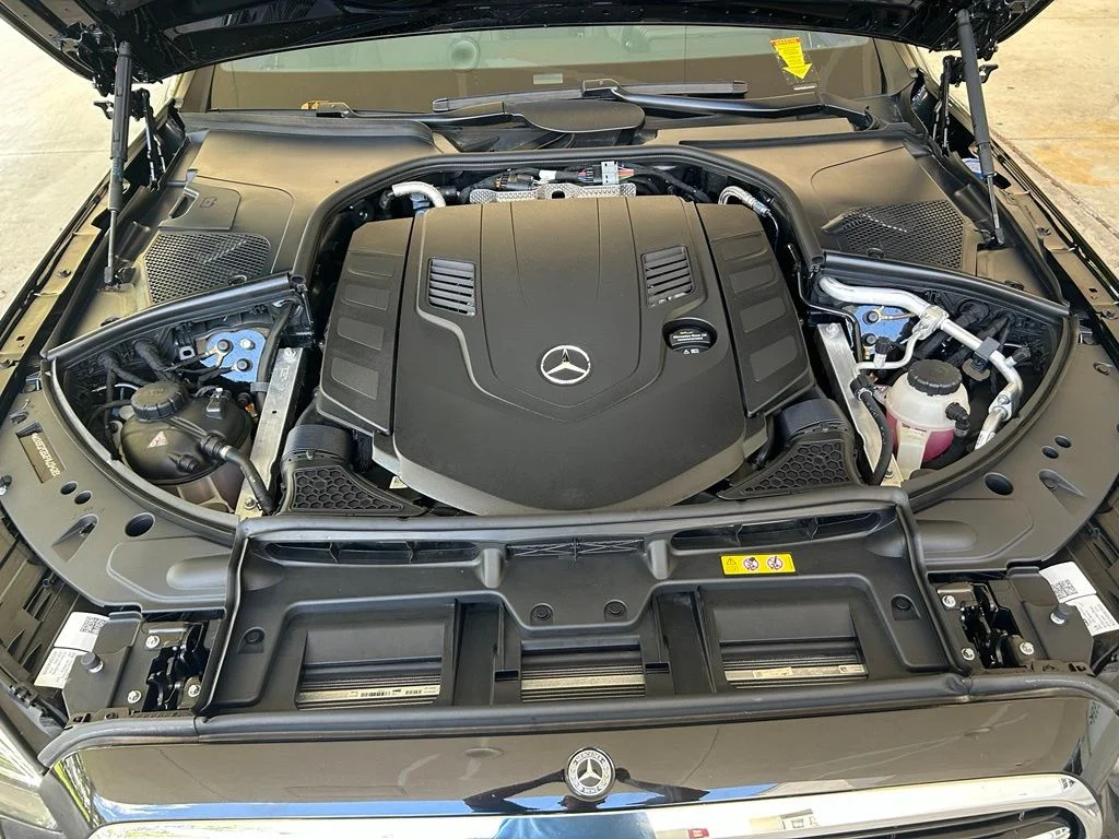 Used 2023 Silver Mercedes-Benz S 580 image 13