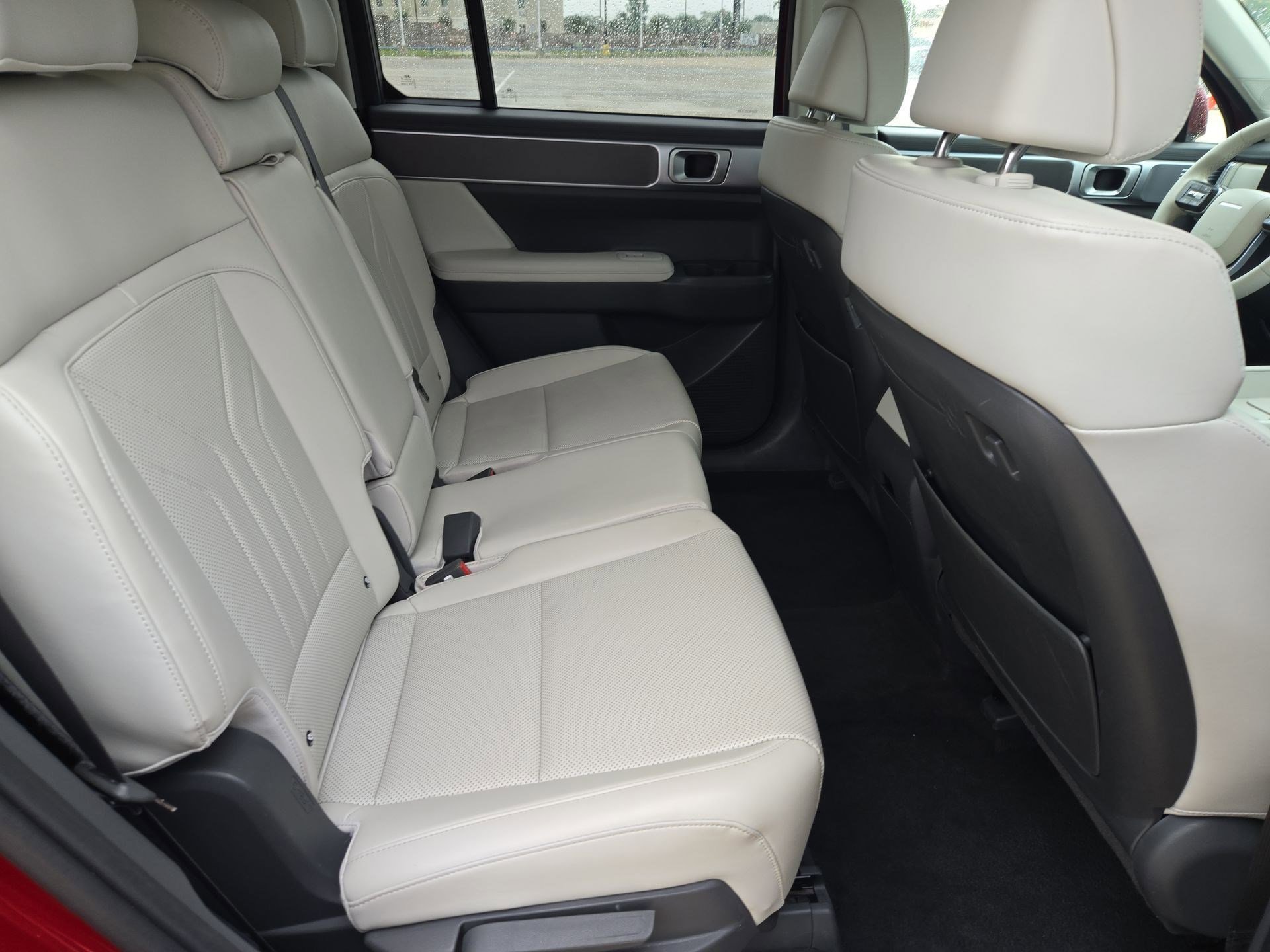 Used 2025 Ultimate Red Hyundai SEL image 29