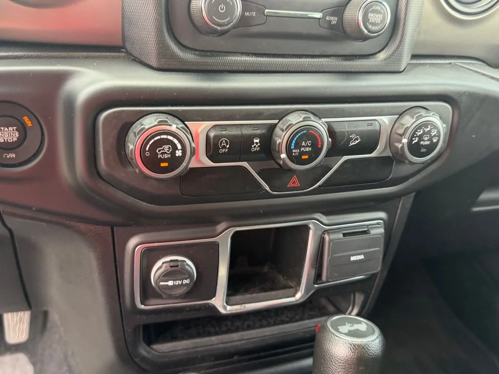 Used 2020 Black Jeep Sport image 24
