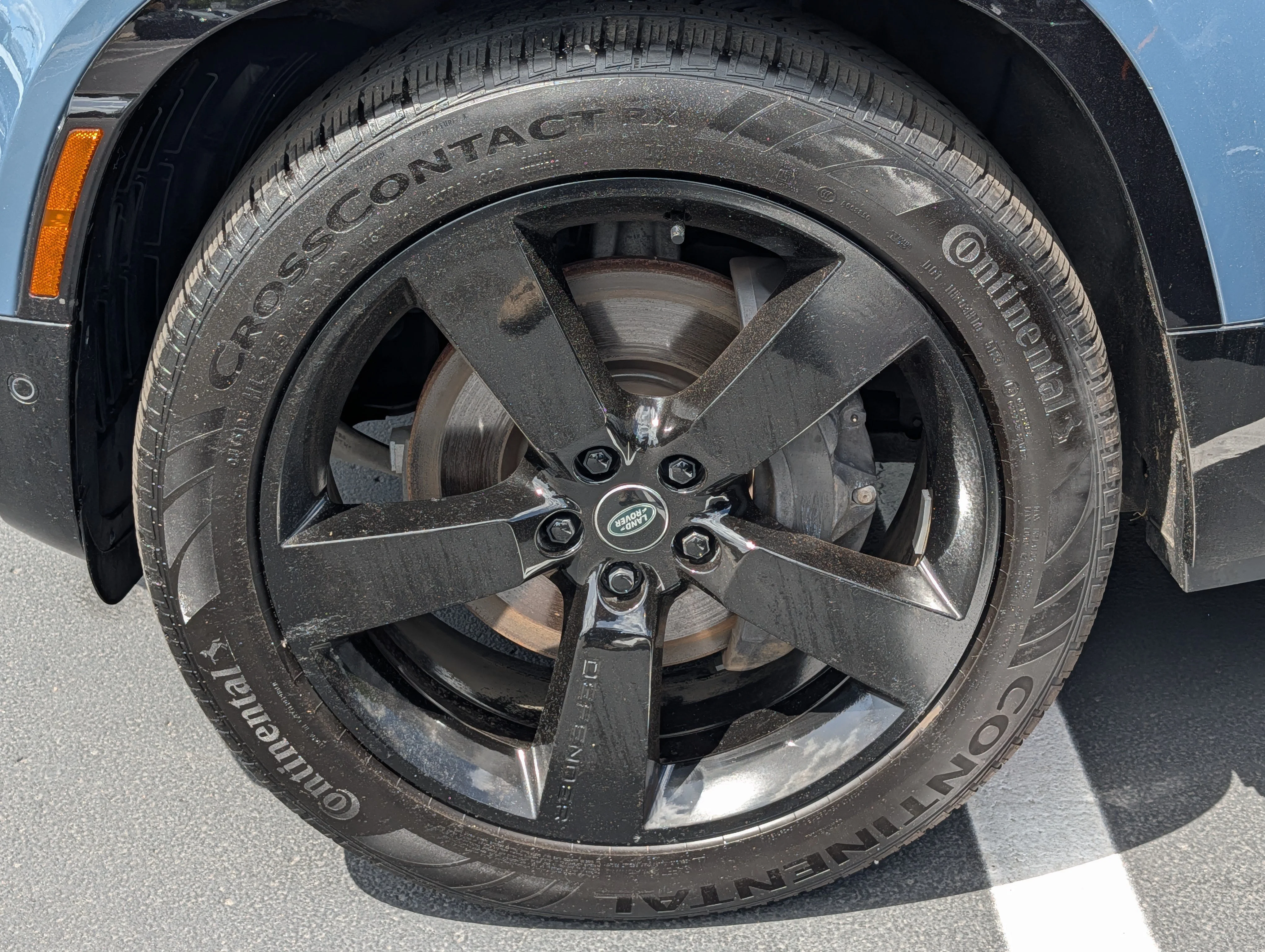 Used 2024 Tasman Blue Metallic Land Rover X-Dynamic SE image 15