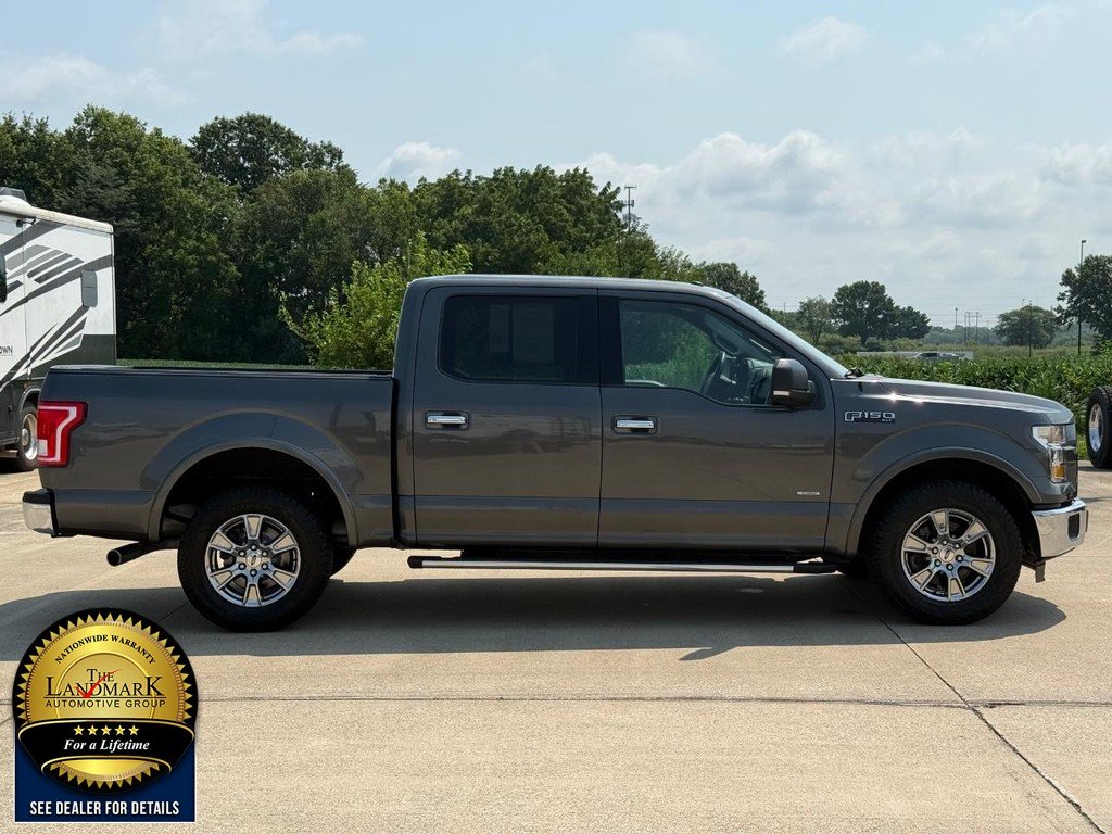 Used 2015 Magnetic Metallic Ford 2WD SuperCrew 145" XLT image 4