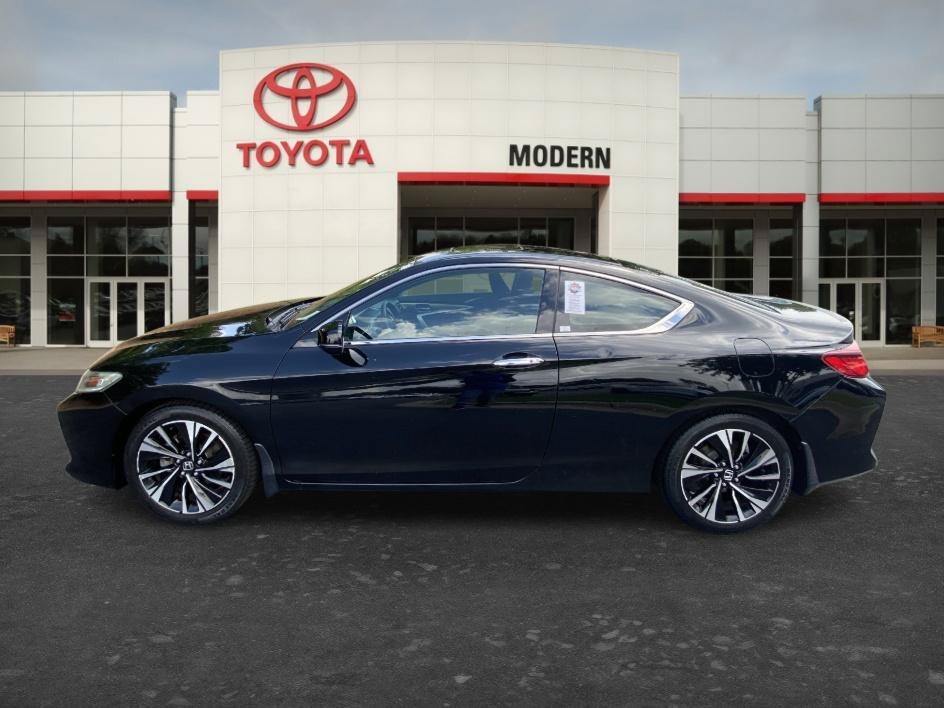 Used 2017 Crystal Black Pearl Honda EX image 7