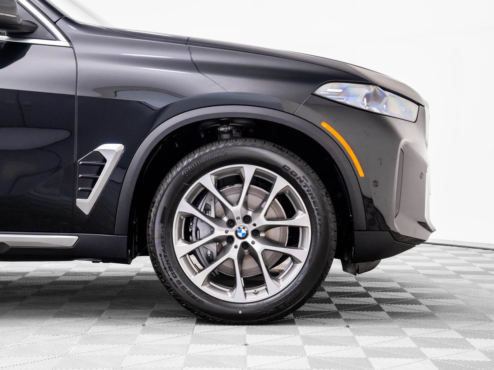 Certified Used 2026 Black Sapphire Metallic BMW xDrive50e image 31