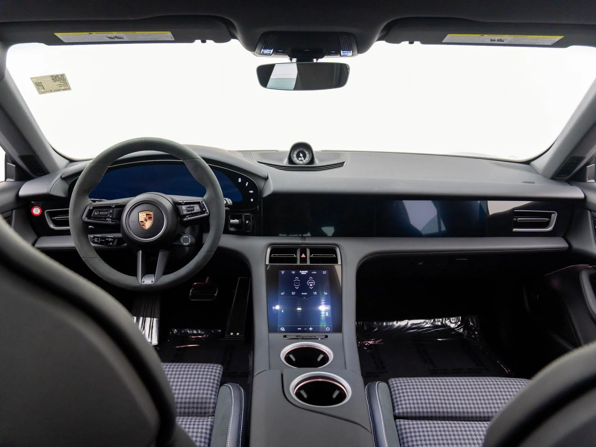 2025 Porsche Taycan Base - Photo 12