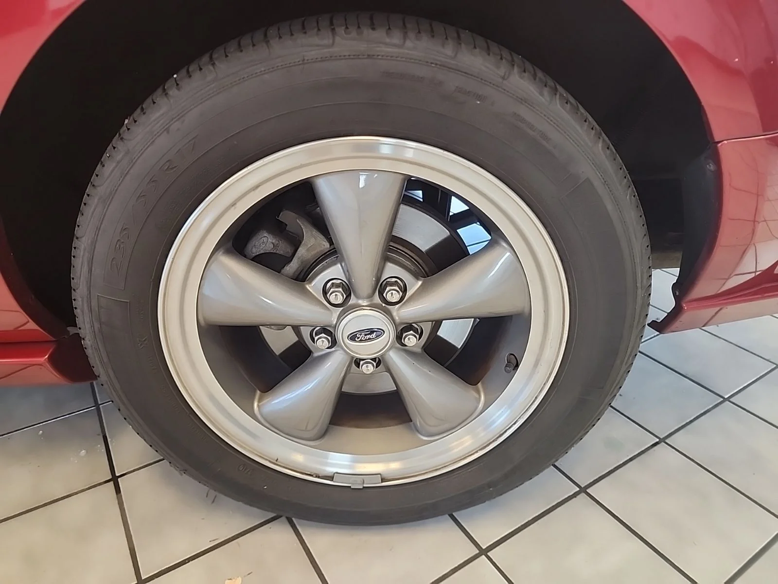 Used 2005 Red Ford GT Deluxe image 23