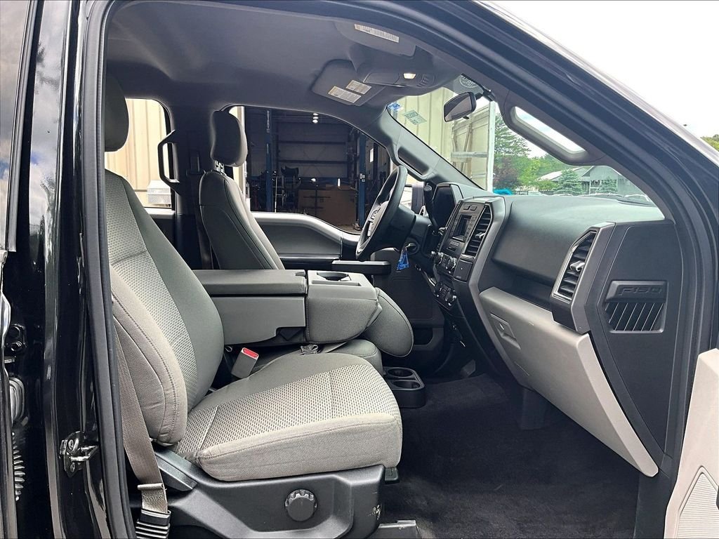 Used 2015 Tuxedo Black Metallic Ford XLT image 14