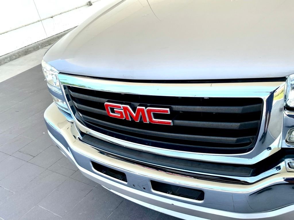 Used 2005 GMC Sierra 1500 SLE with VIN 1GTEC19T25Z221571 for sale in D'Iberville, MS