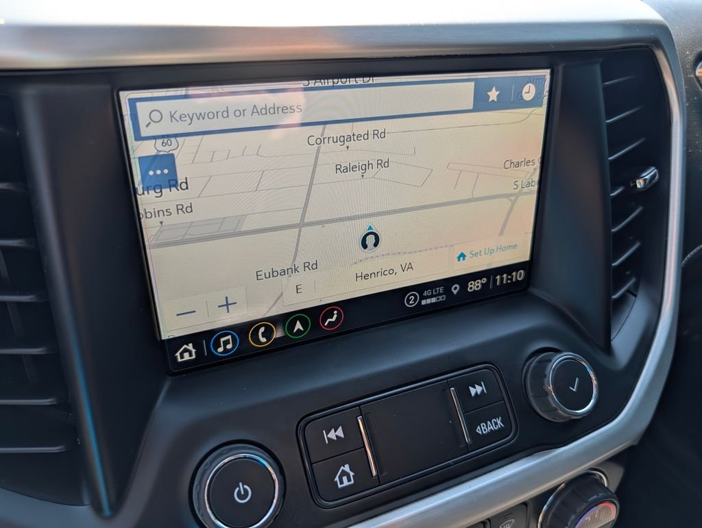 Used 2022 White GMC SLE image 5
