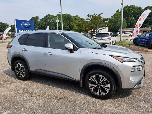 Used 2021 Silver Nissan SV image 7