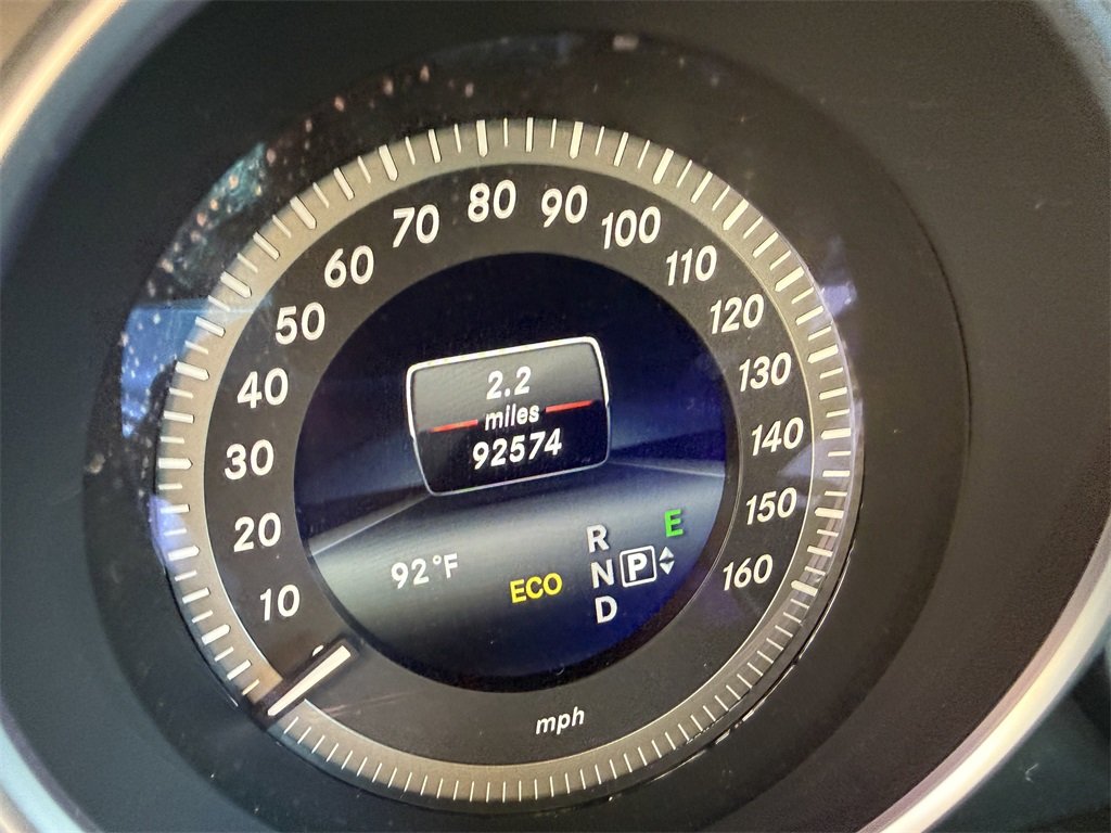 2014 Mercedes Benz E 350 4MATIC photo 3