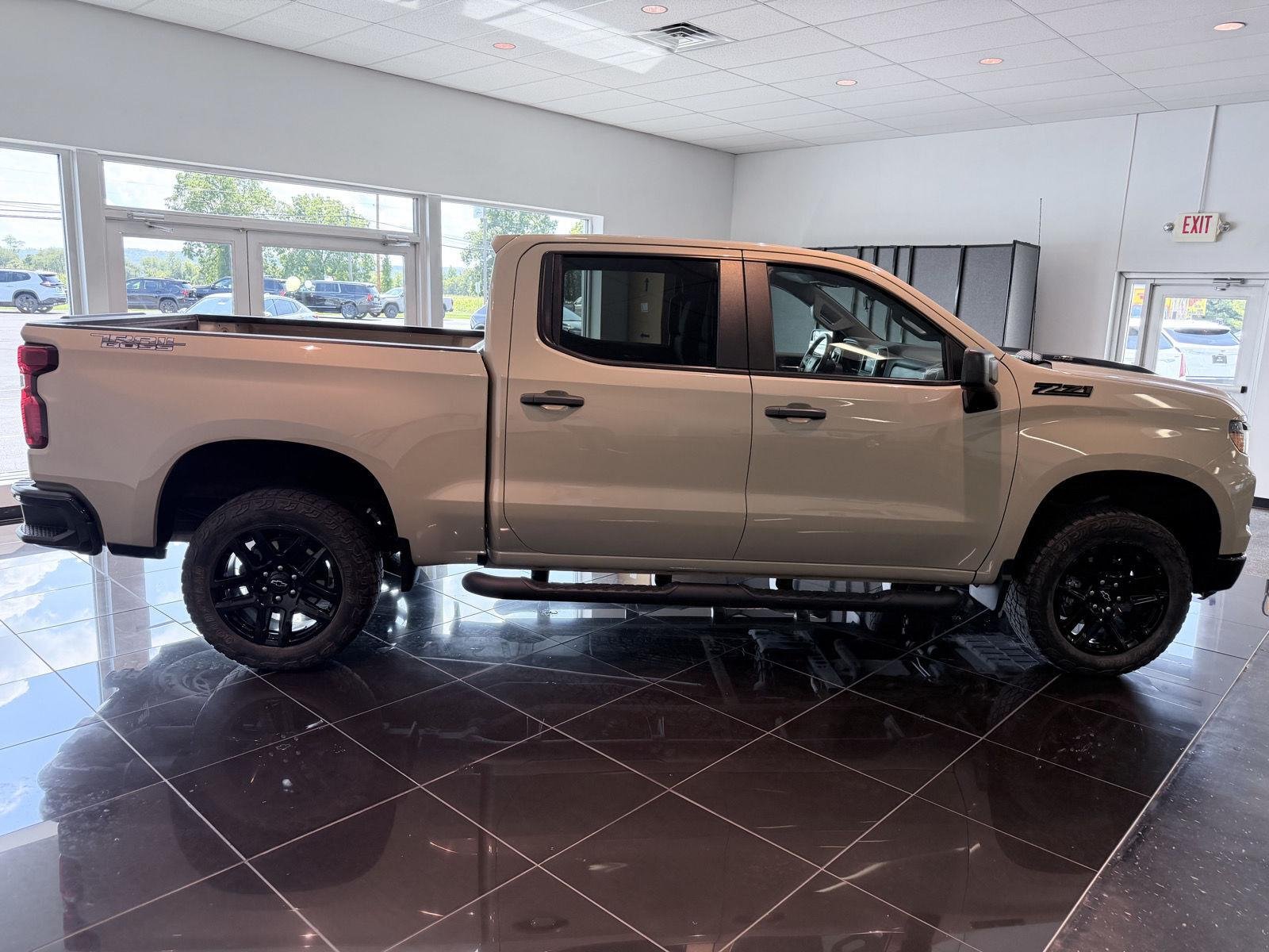Used 2023 SAND DUNE METALLIC Chevrolet Custom Trail Boss image 19