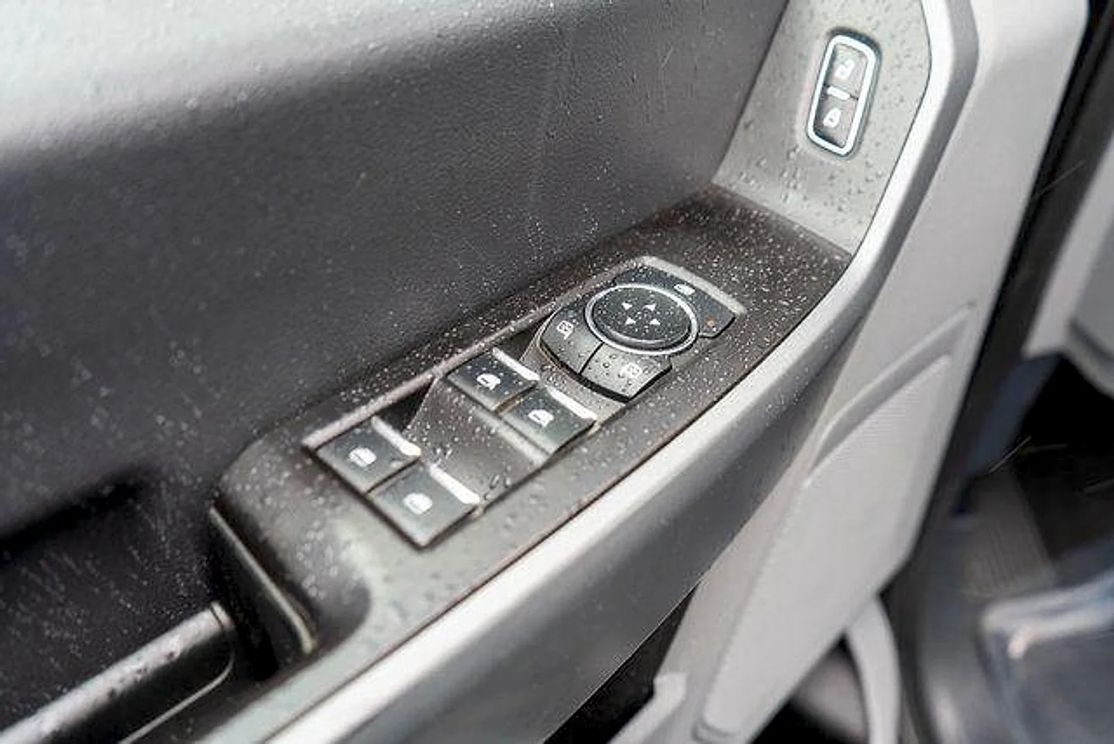 Used 2023 Agate Black Metallic Ford XLT image 16