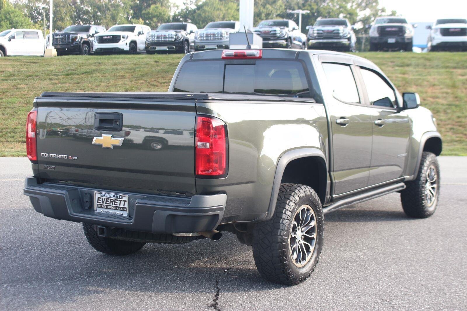 Used 2018 DEEPWOOD GREEN METALLIC Chevrolet 4WD ZR2 image 7