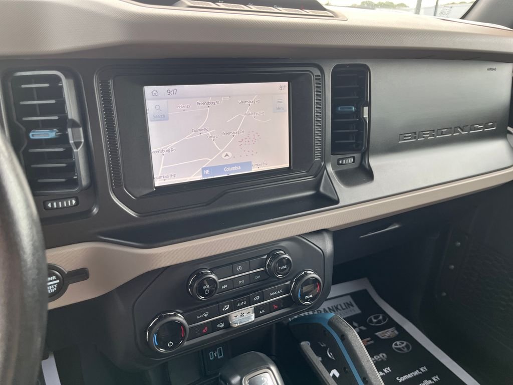 Used 2023 Red Ford Wildtrak image 17