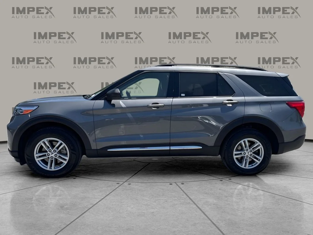 Used 2021 Gray Ford XLT image 2