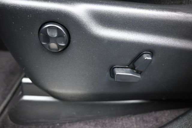 Used 2017 Gray Jeep Limited image 31