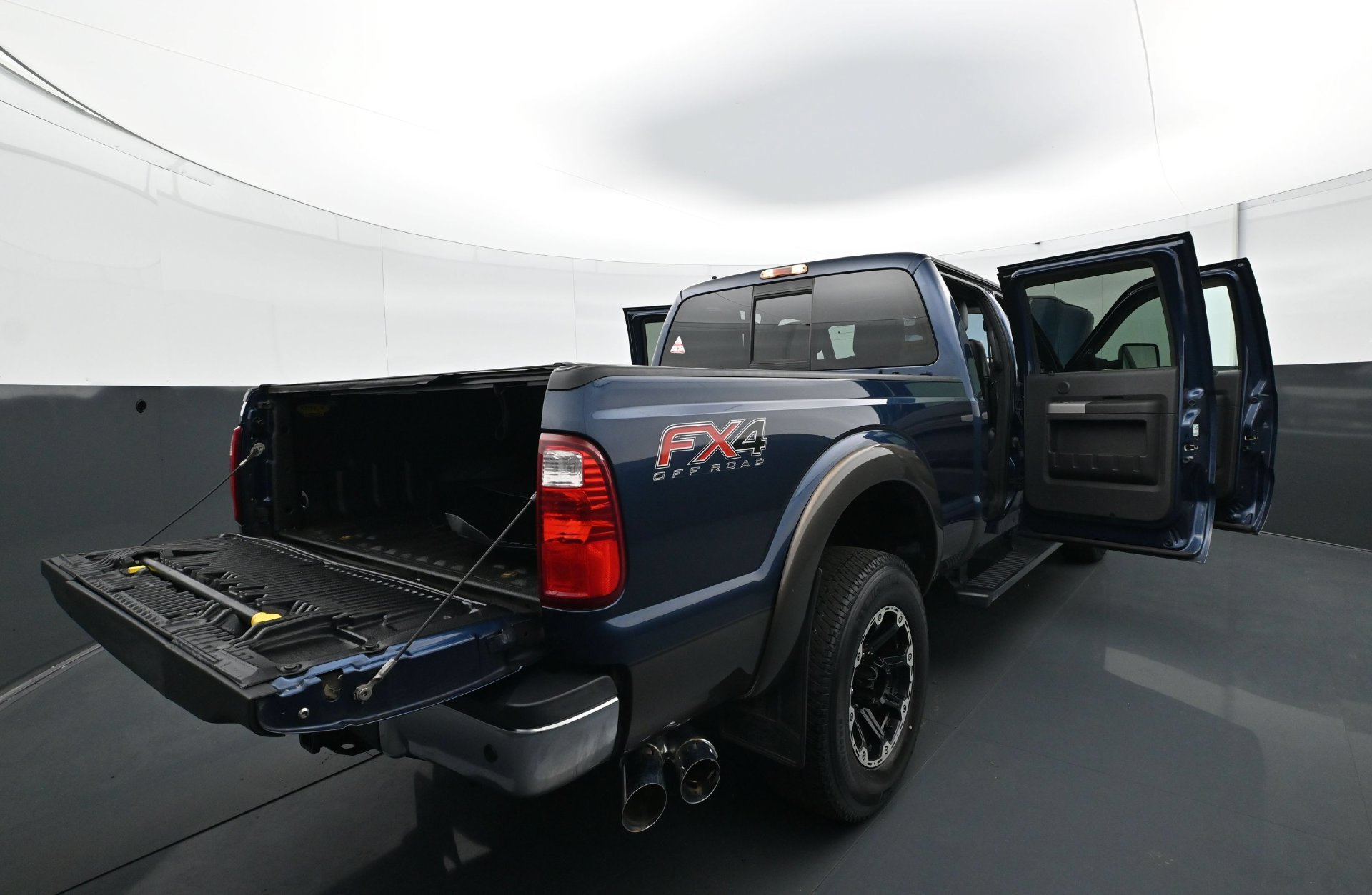 Used 2016  Ford  image 33