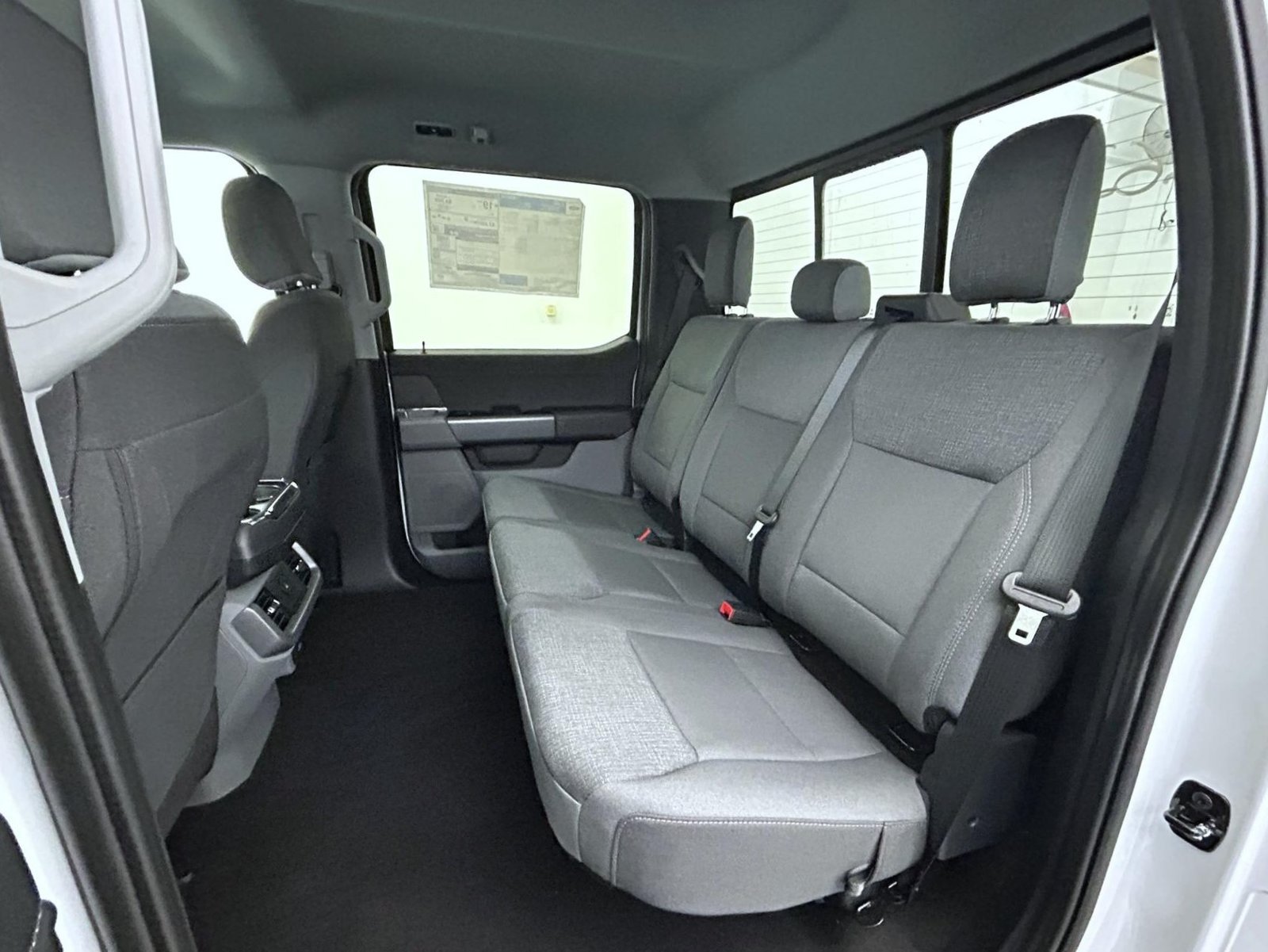 New 2026 Oxford White Ford XLT image 19