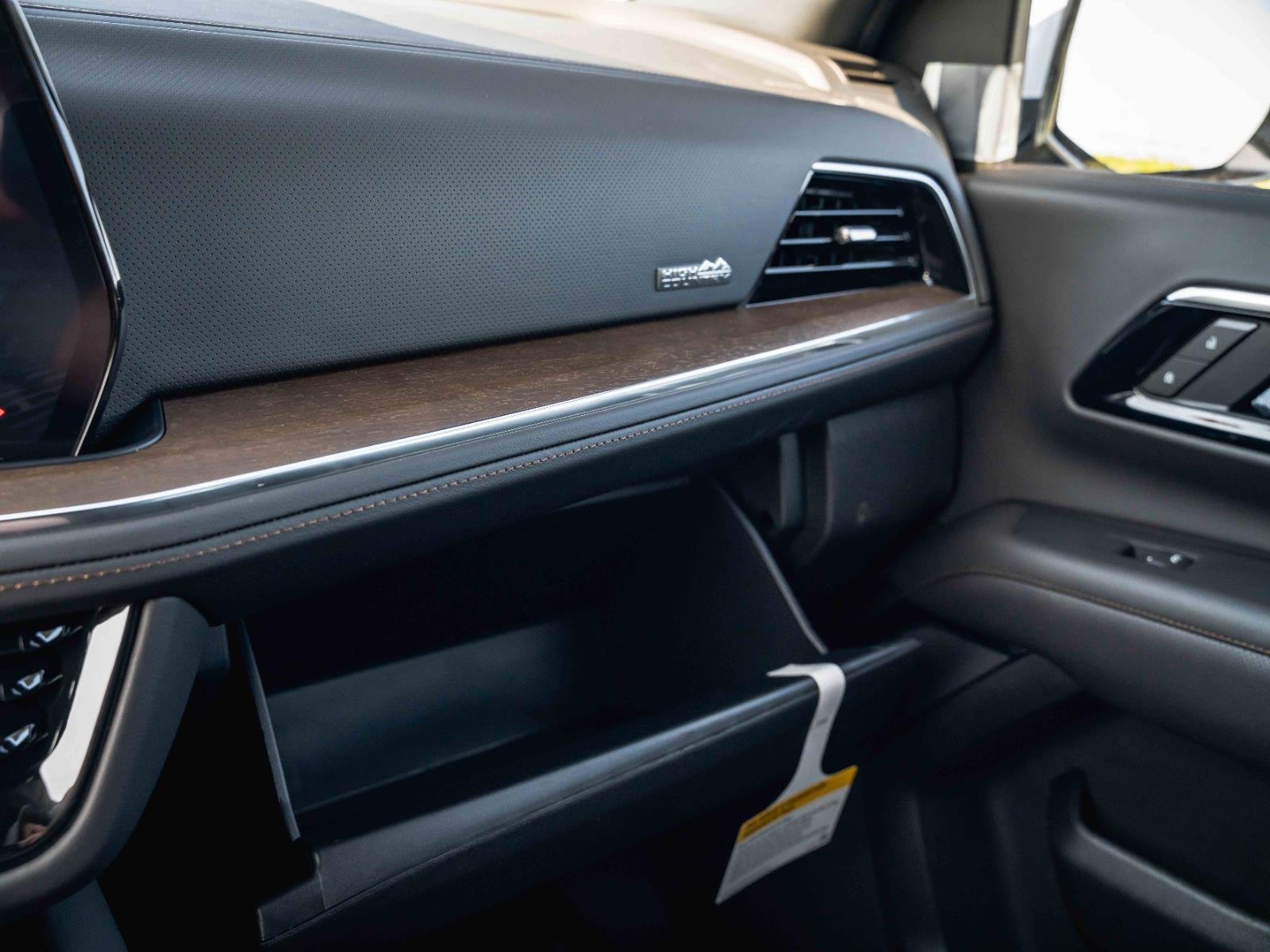 2026 Chevrolet Suburban High Country - Photo 58