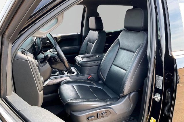 Used 2019 Black Chevrolet LTZ image 27
