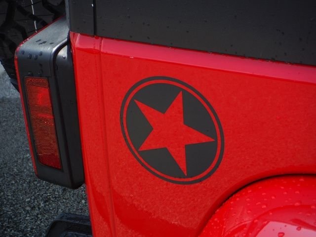 Used 2018 Red Jeep Unlimited Sport image 4