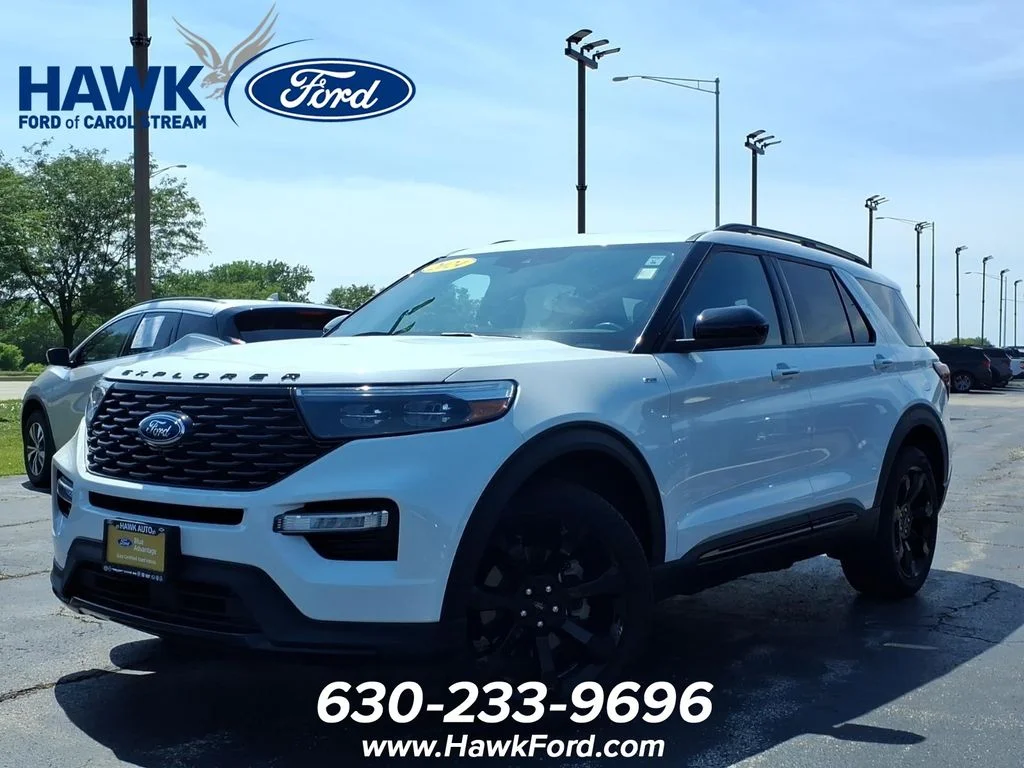 Certified Used 2024 White Metallic Ford ST-Line image 3