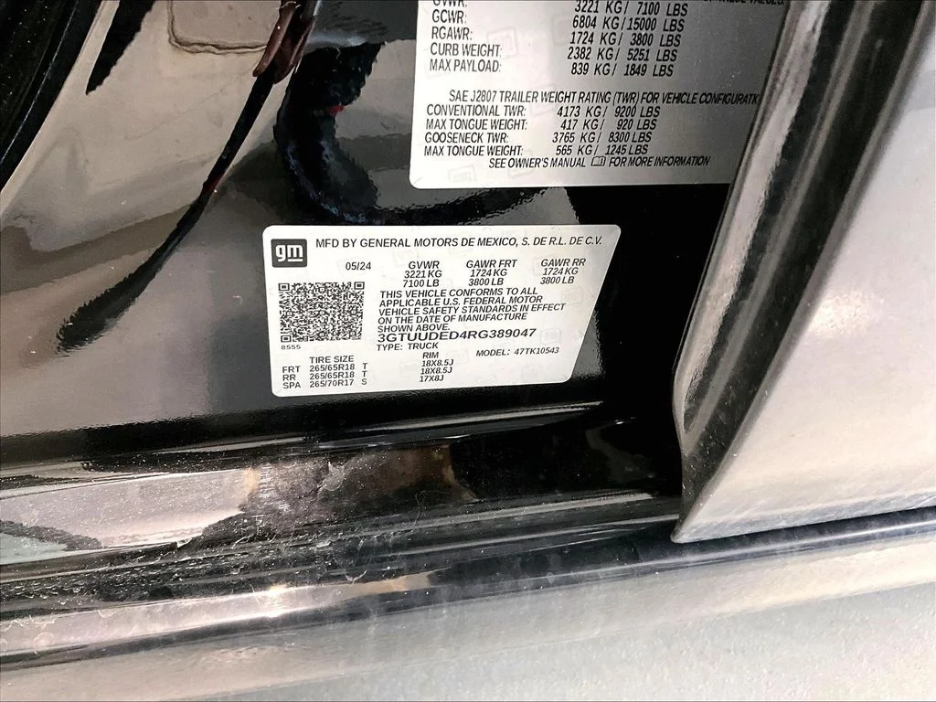 2024 GMC Sierra 1500 SLT - Photo 27