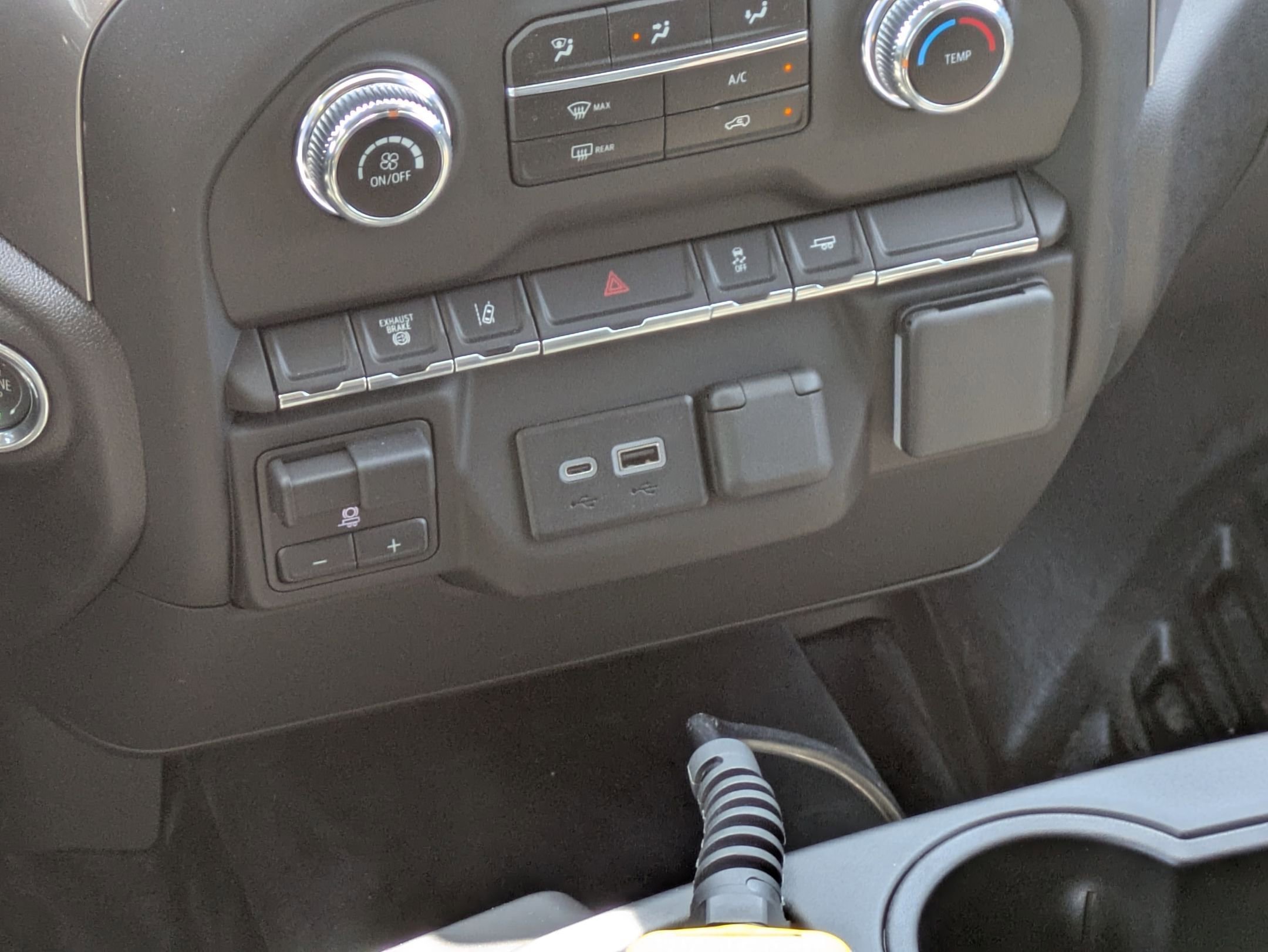 2025 GMC Sierra 3500HD Pro - Photo 23