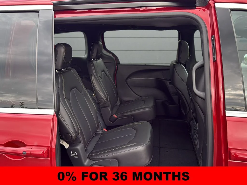 New 2026 Red Hot Pearl-Coat Exterior Paint Chrysler Select image 14