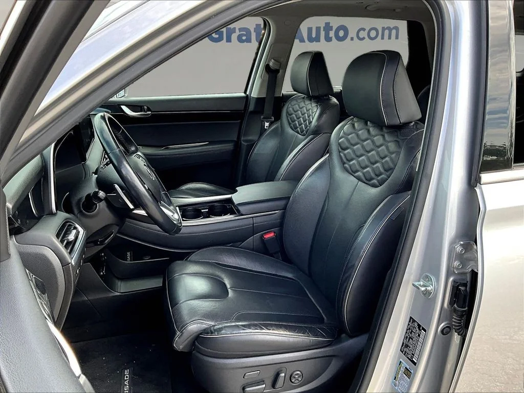 Used 2021 Silver Hyundai Limited image 25