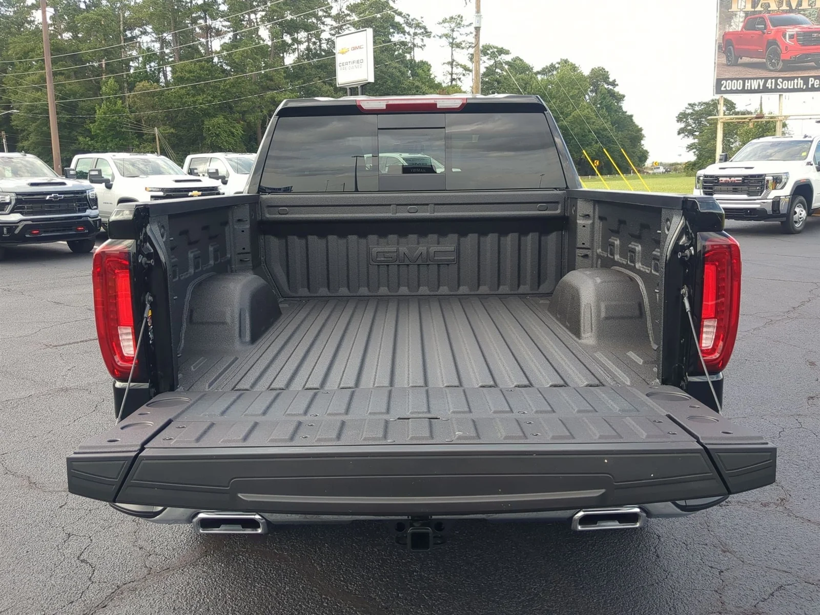New 2026 Onyx Black GMC SLT image 50