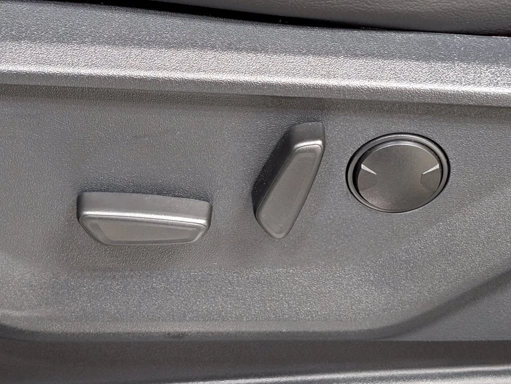 New 2026 Carbonized Gray Metallic Ford Lariat® image 17