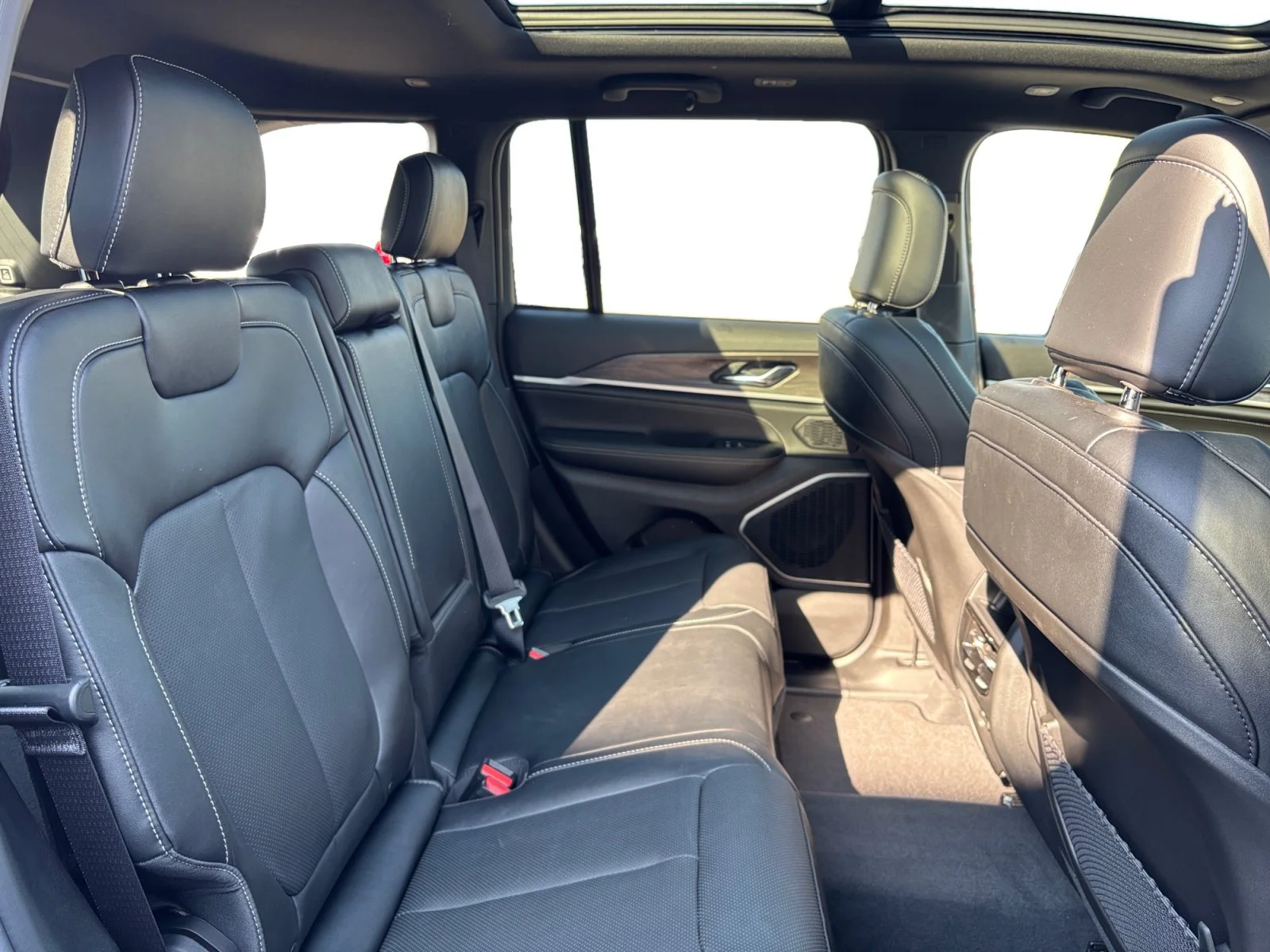 New 2026 Baltic Grey Metallic Jeep Limited Reserve image 18