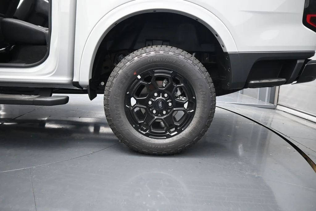 New 2026 Avalanche Ford Lariat image 20