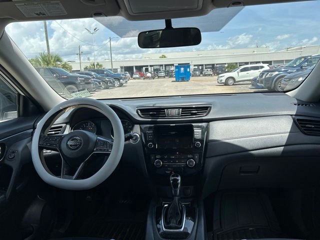 Used 2018 White Nissan SV image 15