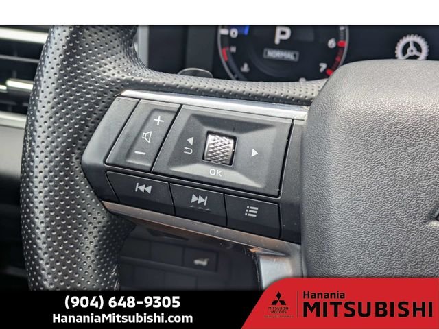 Used 2024  Mitsubishi  image 27