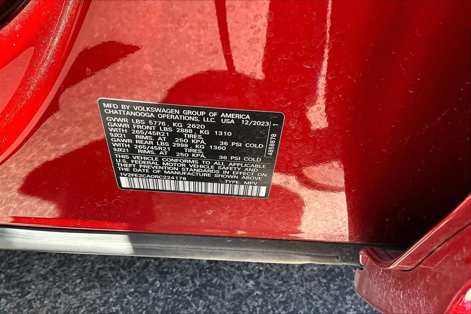 Used 2024 Aurora Red Metallic Volkswagen 2.0T SEL Premium R-Line image 32