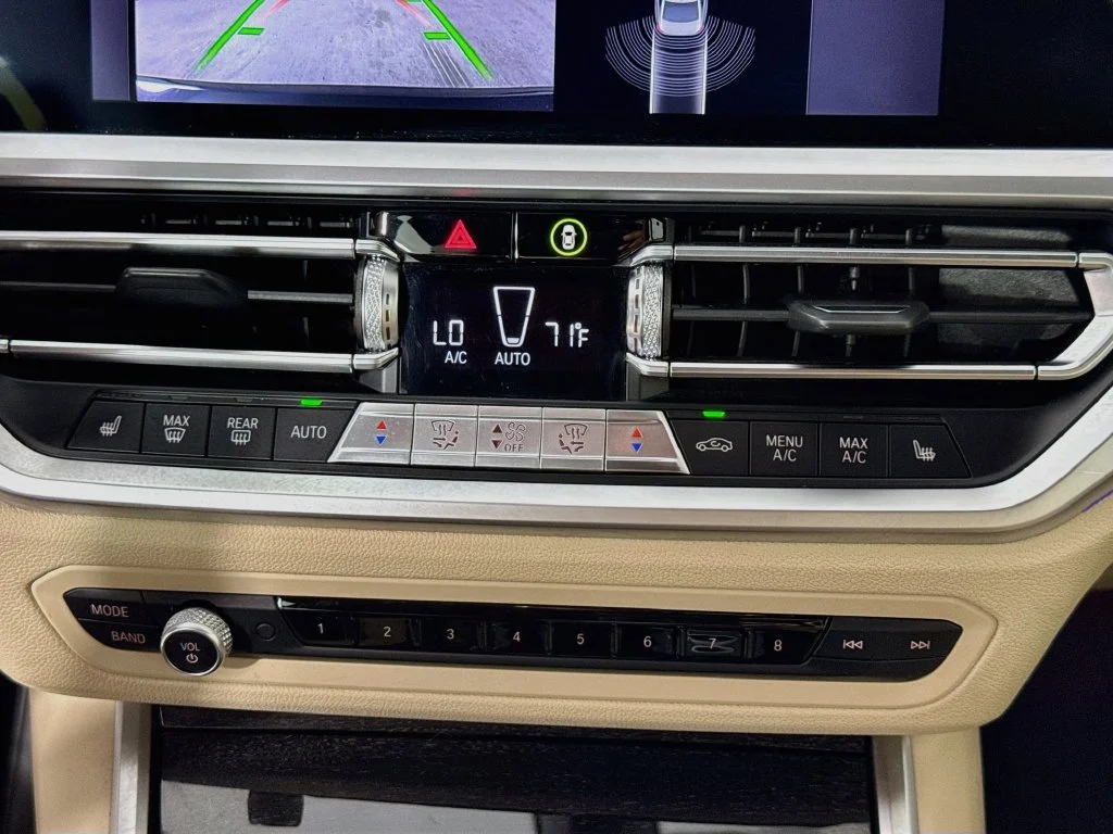 Used 2021 Black BMW 330e xDrive image 19