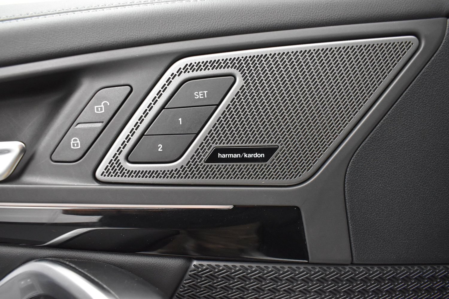 Used 2026 White BMW M35i image 10