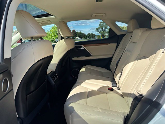 Used 2022 White Lexus 450h image 20