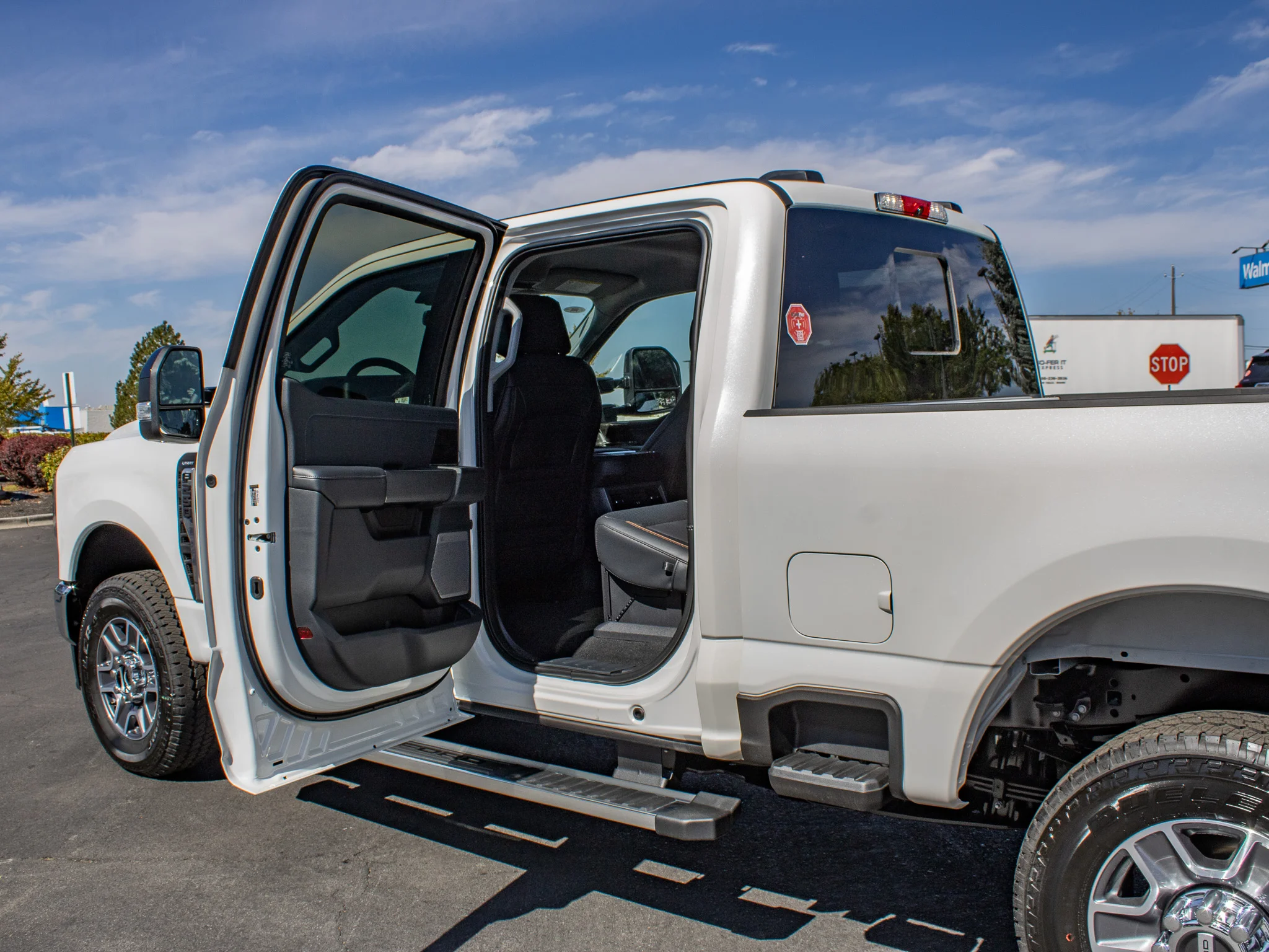 New 2026 Star White Metallic Tri-Coat Ford F-250® Lariat® image 14