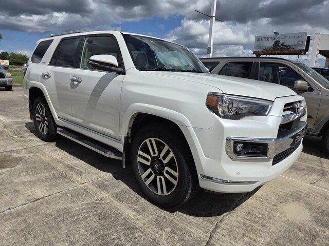 Used 2022 Blizzard Pearl Toyota Limited image 3
