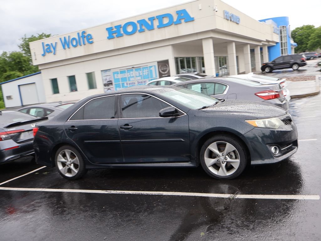Used 2014 Gray Toyota SE Sport image 4