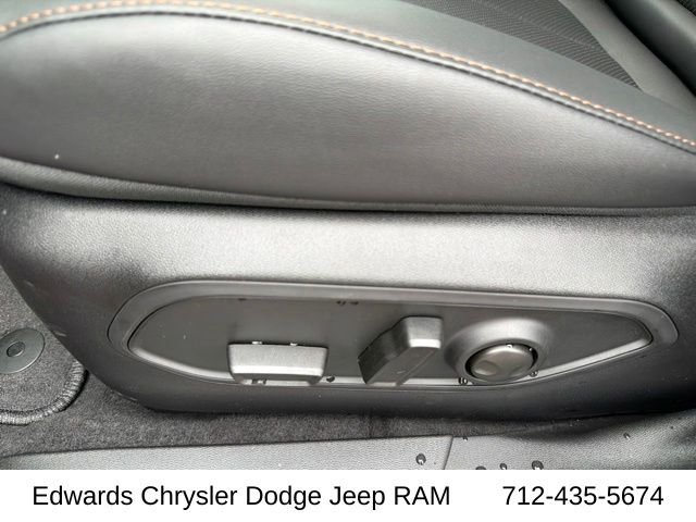 New 2026 Red Hot Pearlcoat Jeep Limited image 17