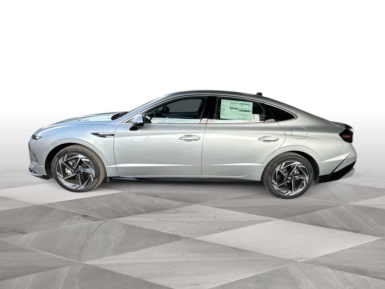 New 2026 Aero Silver Hyundai SEL Sport image 5